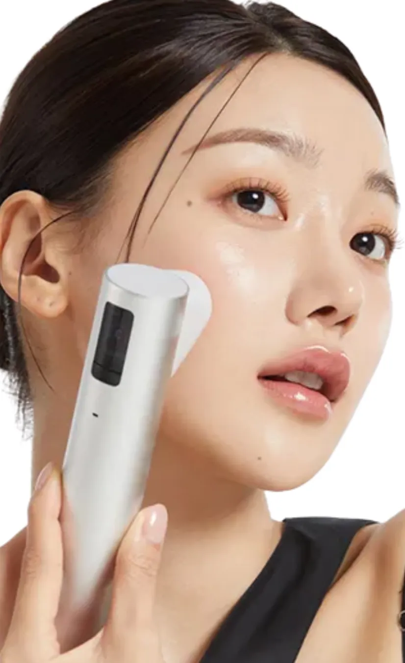 Age R High Focus Shot